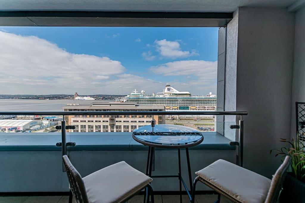 Open Balconey River View! Wow リヴァプール エクステリア 写真